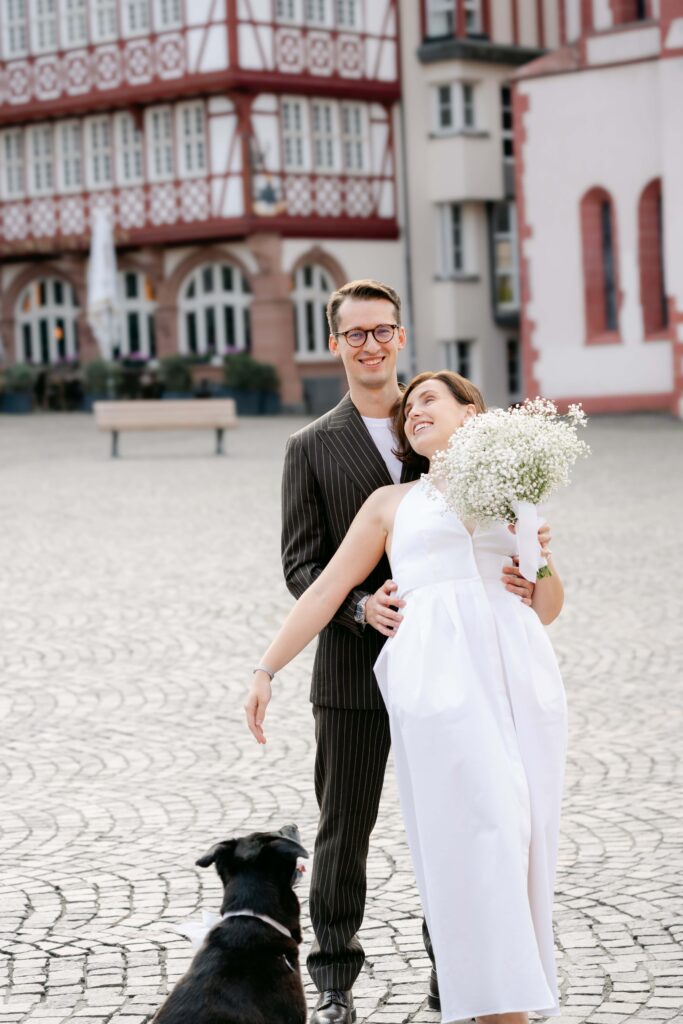 Civil wedding photography at Römer Frankfurt by Forest Rainbow