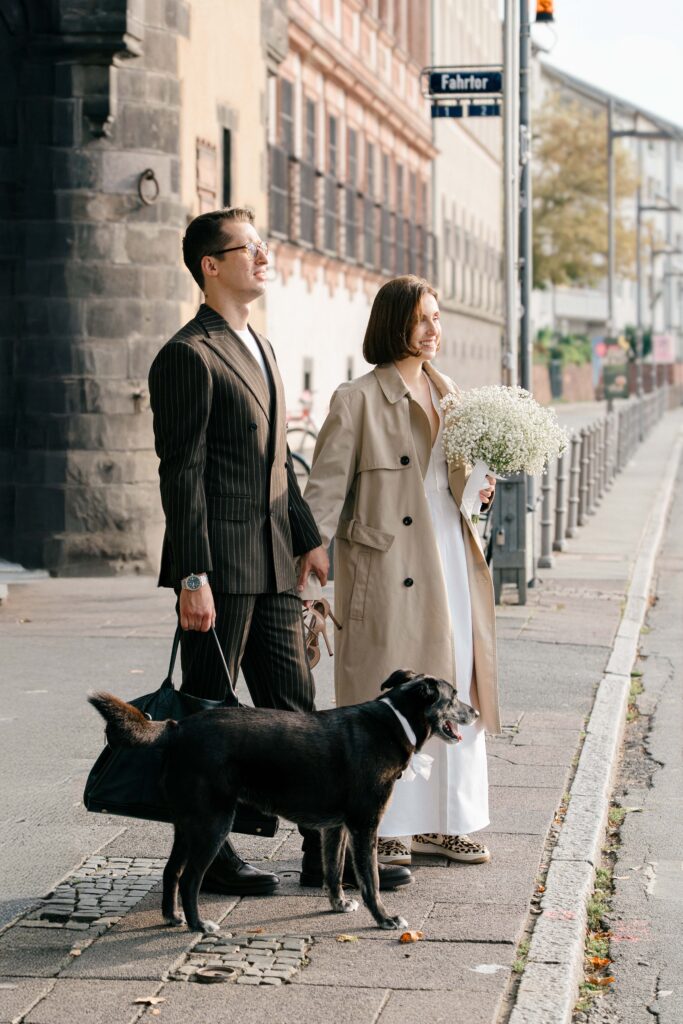 Civil wedding photography at Römer Frankfurt by Forest Rainbow